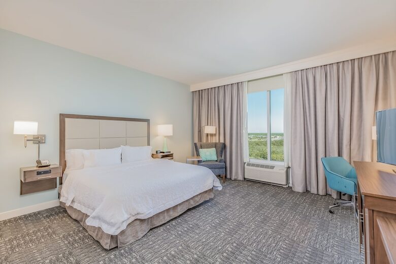 Hotel Hampton Inn & Suites Panama City Beach-beachfront
