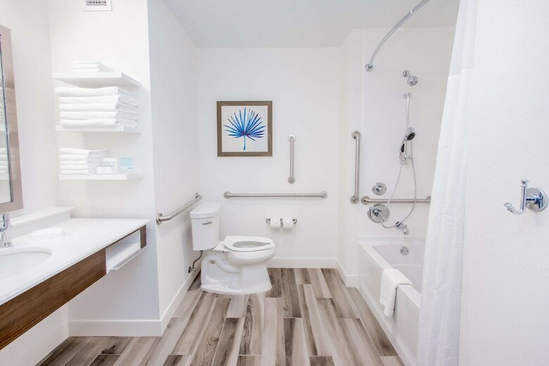 Hotel Hampton Inn & Suites Panama City Beach-beachfront