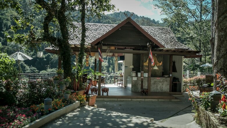 Hotel Kangsadarn Resort & Waterfall