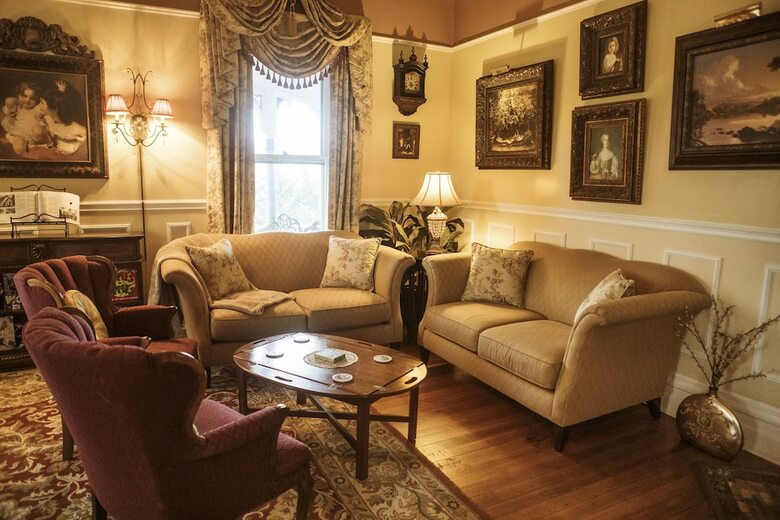 Biltmore Village Inn Bed And Breakfast