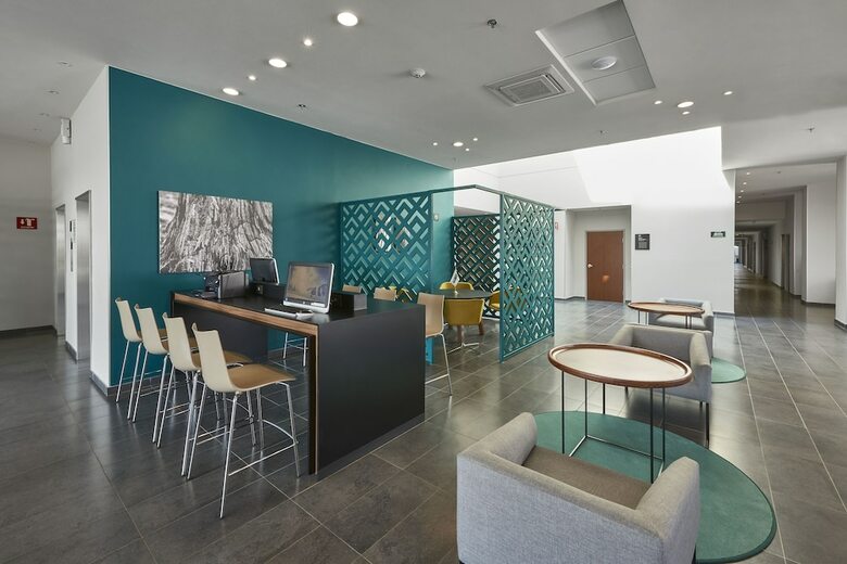 Hotel City Express La Raza