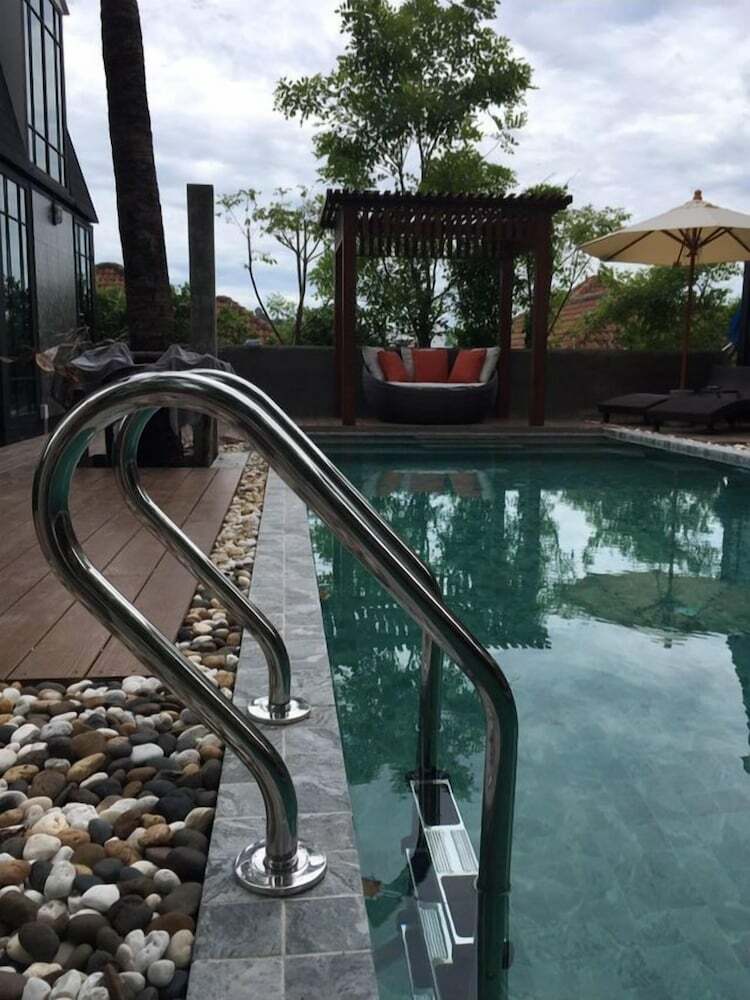 Bukit Pool Villas