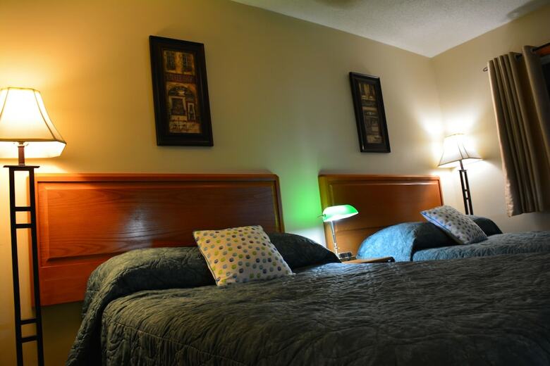Hotel Dewar's Inn On The River