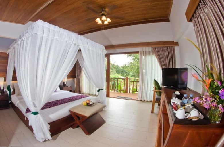 Hotel Mayura Hill Resort