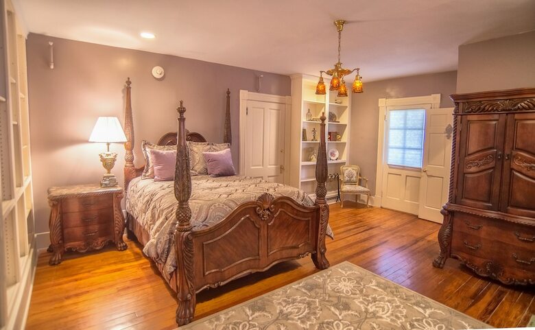 Mcmillan Inn Bed And Breakfast