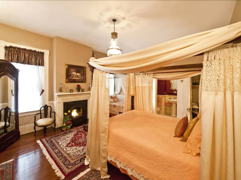Mcmillan Inn Bed And Breakfast