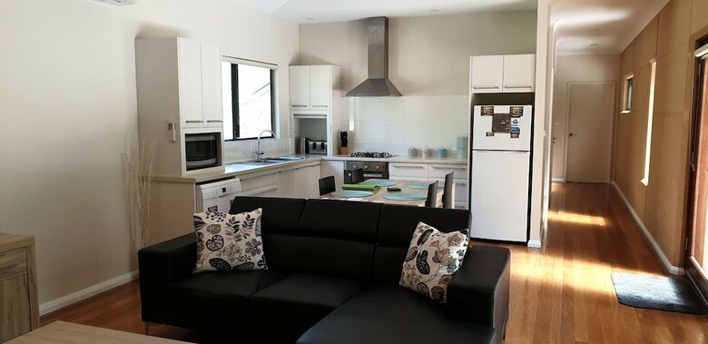 Cabana Jarrah Grove Forest Retreat - Adults Only