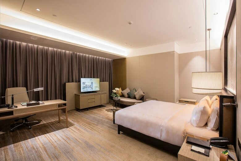 Golden Eagle Summit Hotel Nanjing China