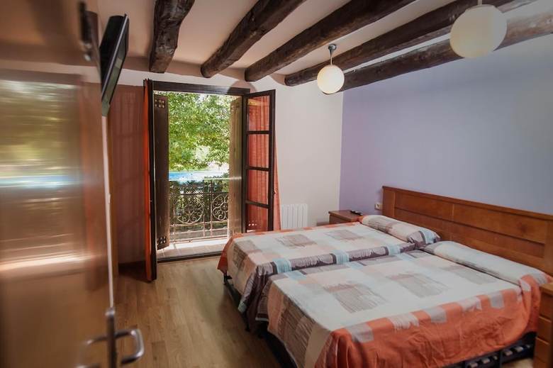 Camping & Bungalows Lig�erre de Cinca