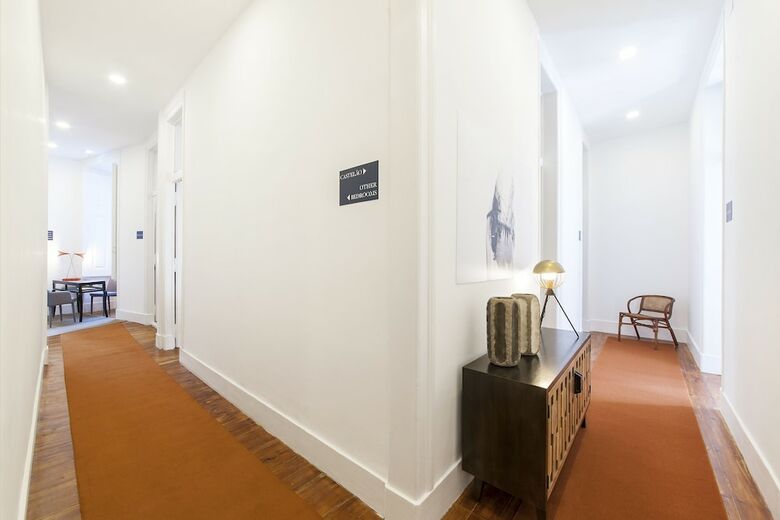 Hotel Cheese & Wine Suites