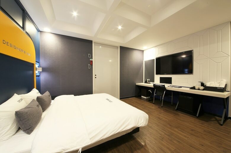 Premium Ava Hotel Sasang
