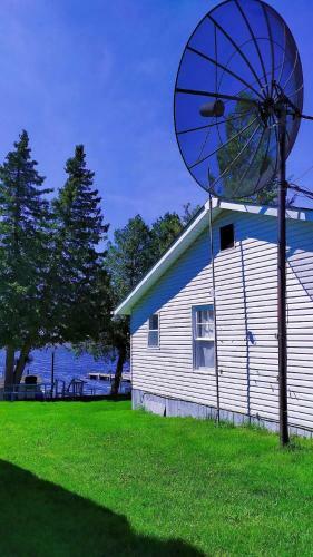 Lunge Haven Cottages & Boating Club