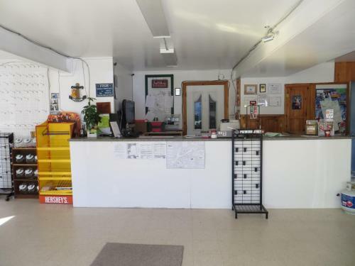 Lunge Haven Cottages & Boating Club