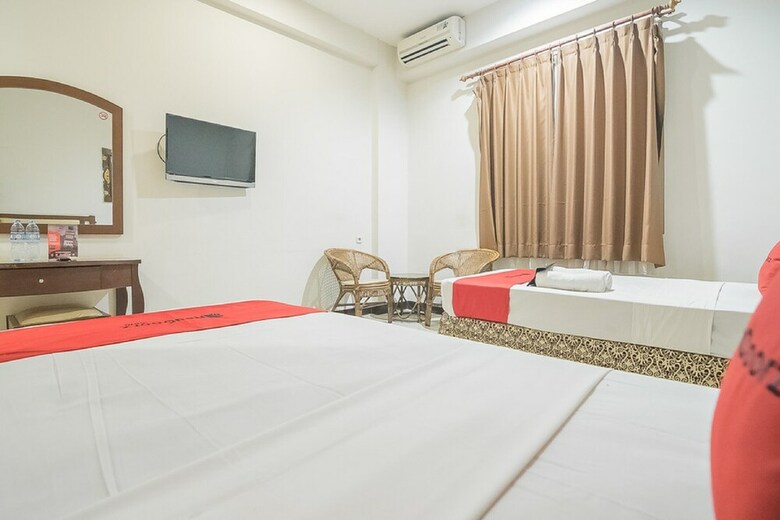 Hotel Reddoorz Near Trans Studio Mall 3