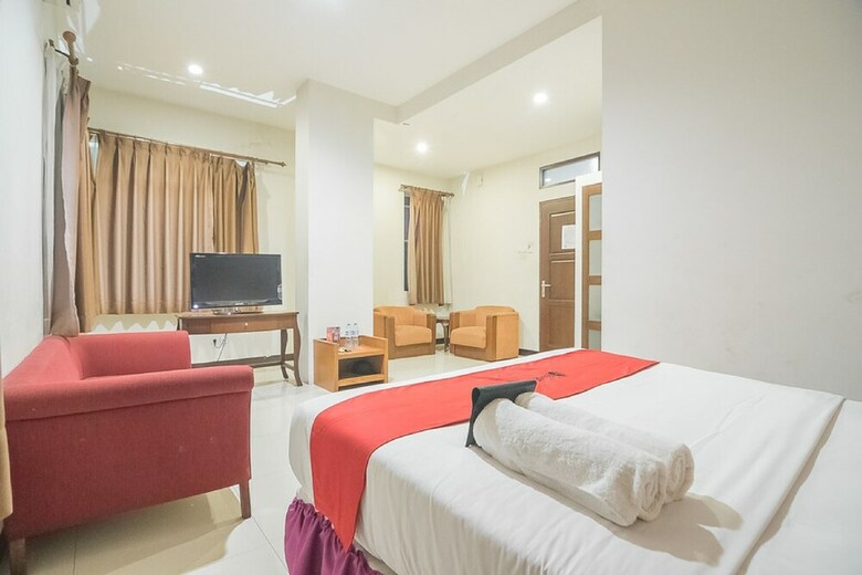 Hotel Reddoorz Near Trans Studio Mall 3