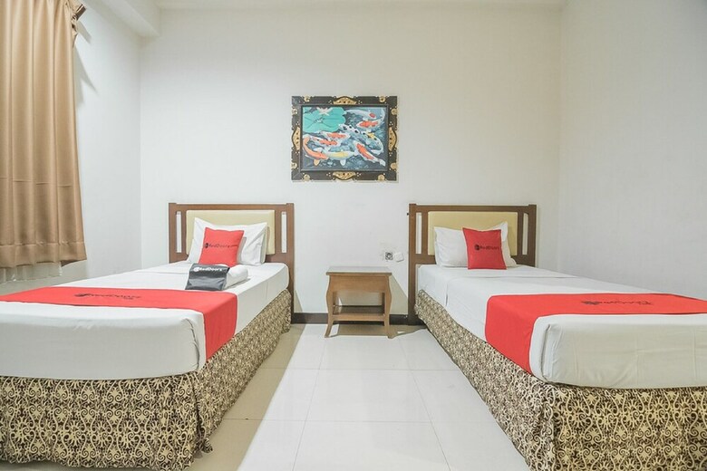 Hotel Reddoorz Near Trans Studio Mall 3