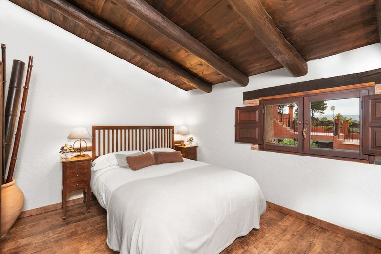 Hotel Comarquinal Bioresort Pened�s