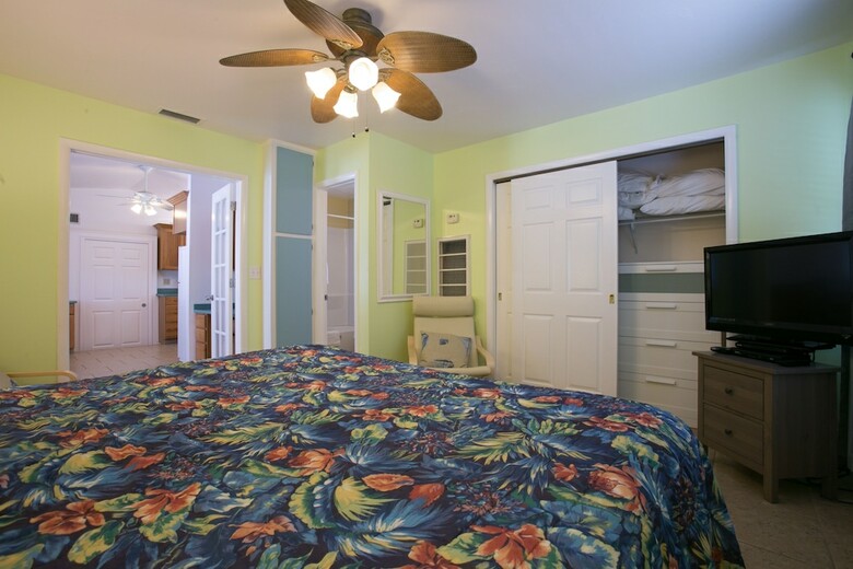 Motel Dolphin Inn Resort