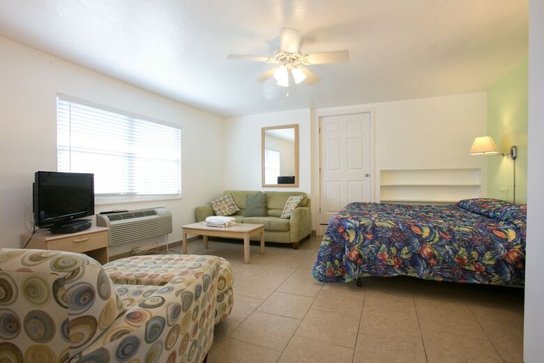 Motel Dolphin Inn Resort