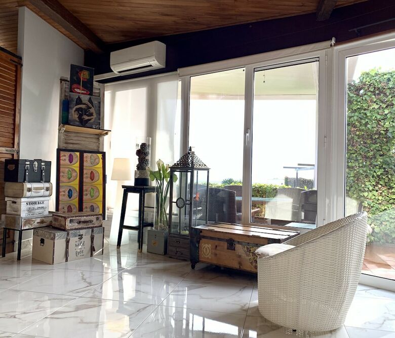 Villa Beach House Barcelona Jacuzzi & Beach Access
