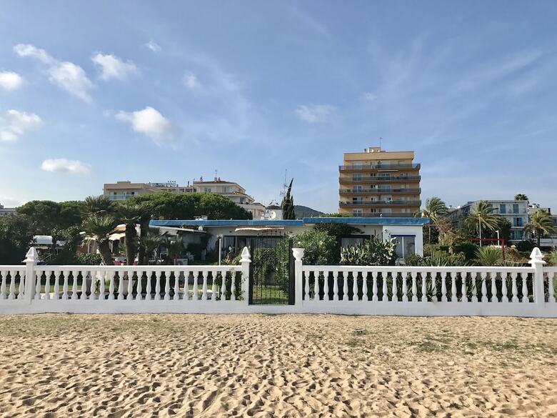 Villa Beach House Barcelona Jacuzzi & Beach Access