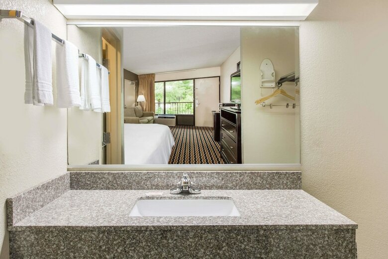 Hotel Days Inn By Wyndham Wilkesboro