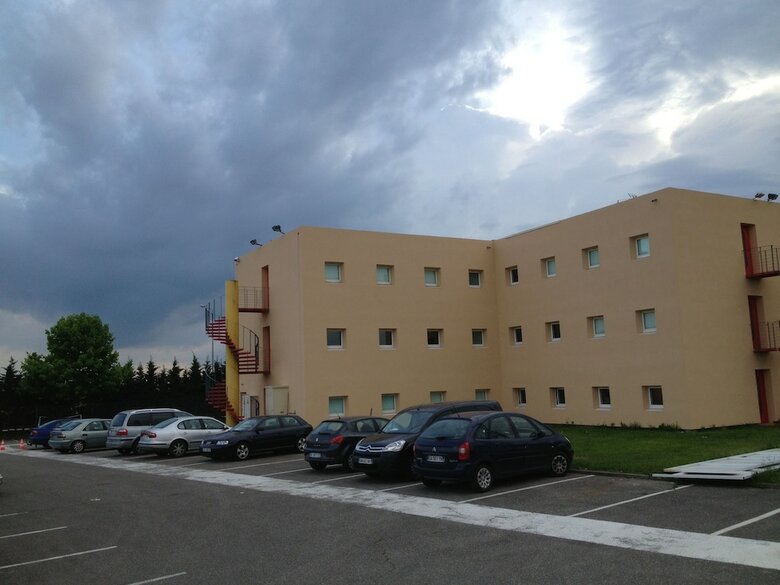 Hotel H�tel Holiday