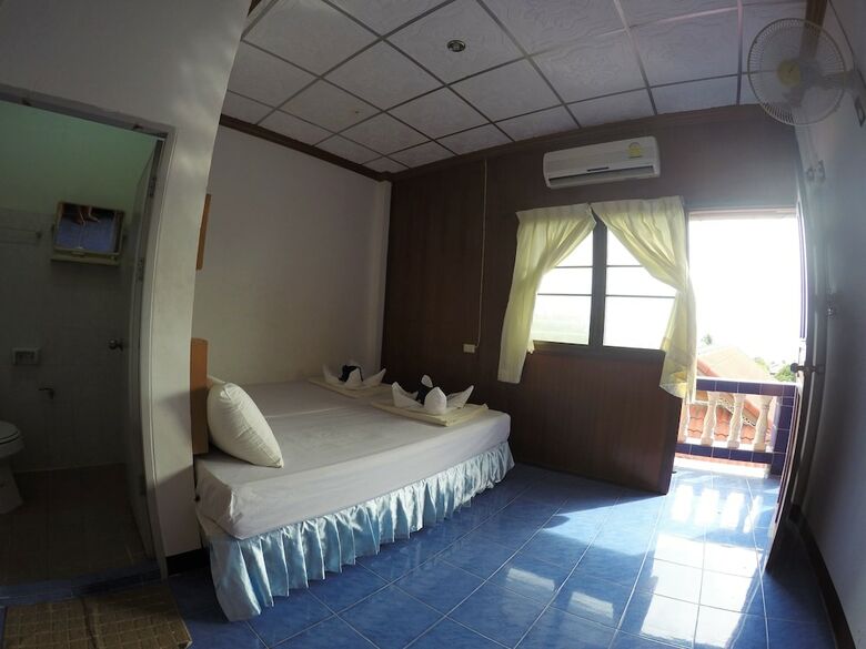 Hotel Tanyaporn House