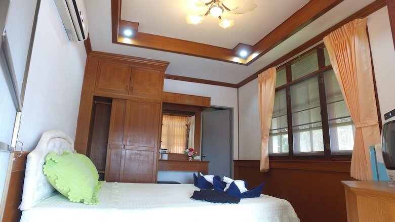 Hotel Tanyaporn House