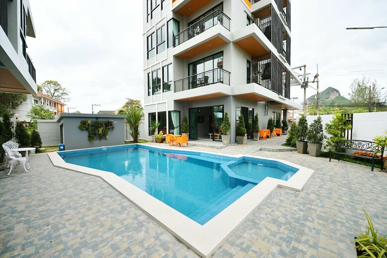 Hotel The Lucky Beach Ao Nang