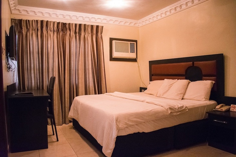 Maidaville Hotel And Suites
