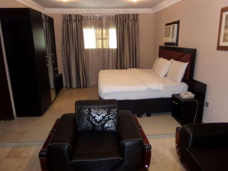 Maidaville Hotel And Suites