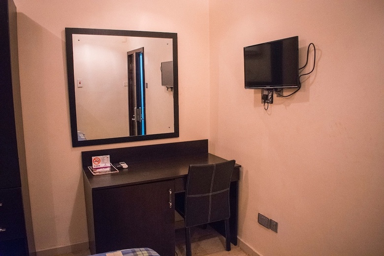 Maidaville Hotel And Suites