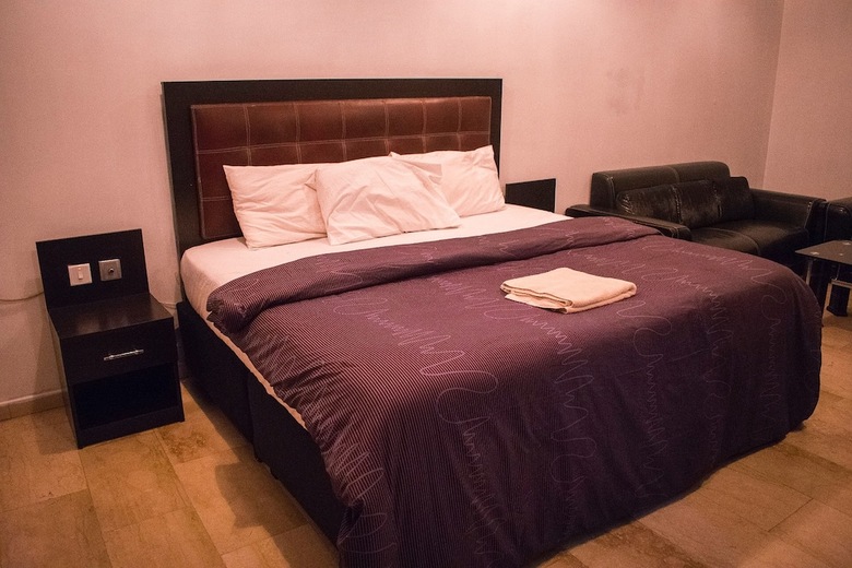 Maidaville Hotel And Suites