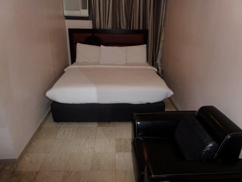 Maidaville Hotel And Suites