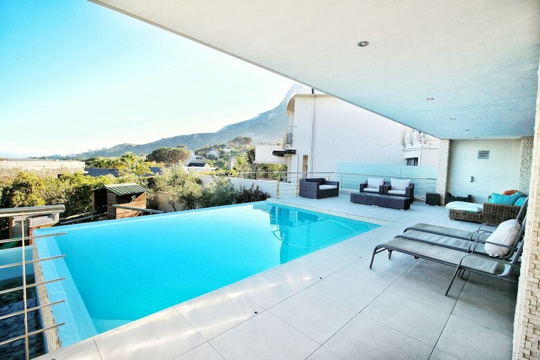 Villa The Blue Emerald