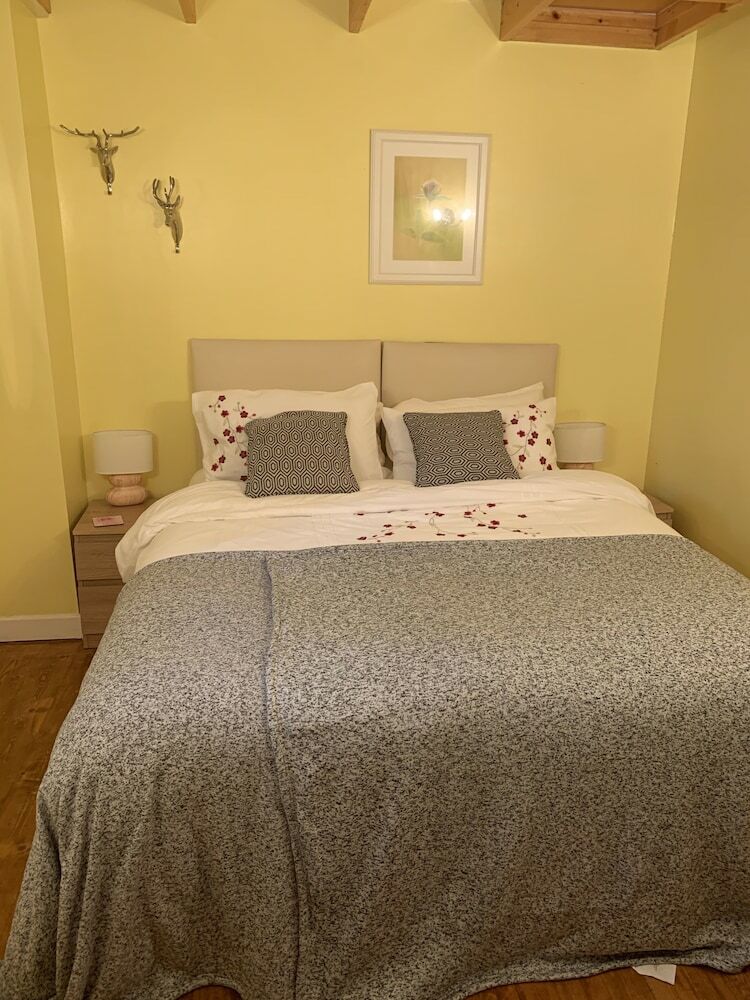 Hotel Ffos Y Ffin - Ascension In The Fields