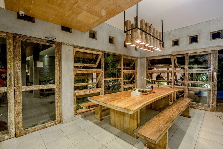 Hostal Lokal Bali Hostel