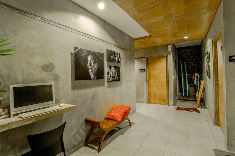 Hostal Lokal Bali Hostel
