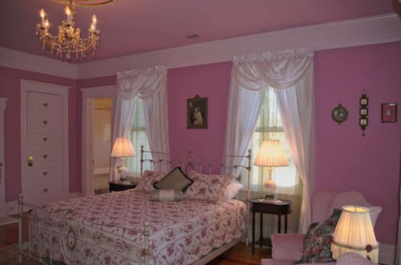Butterfly Mansion Bed & Breakfast - No Pets Allowed