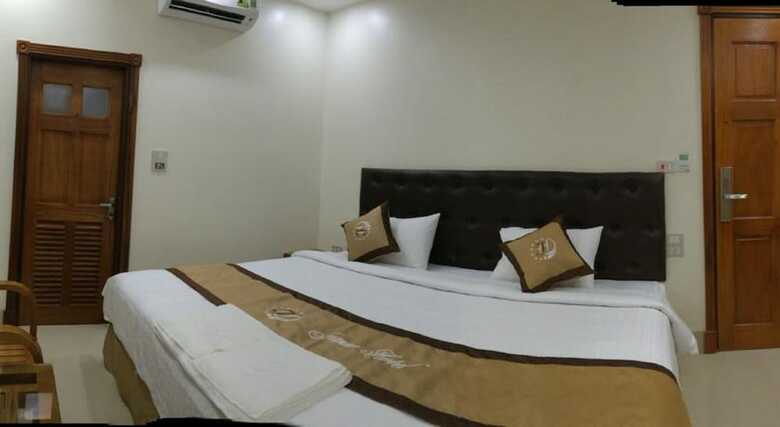 Jeanne Hotel
