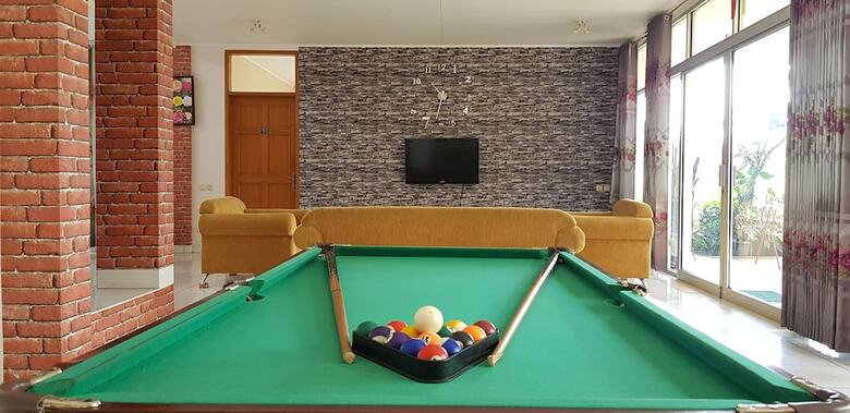Villa Vila Bunga Merah Gelatik