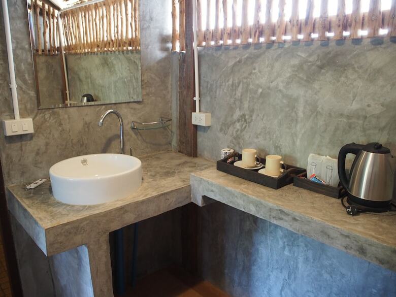Hotel Lanta Happy Hill Resort