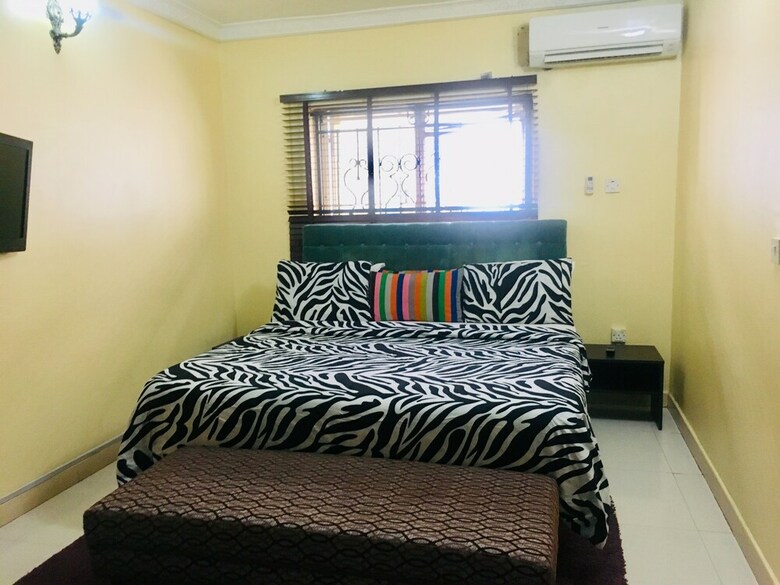 Hotel Topaz Luxury Suites & Apartments