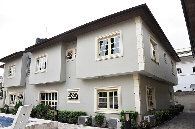 Hotel Topaz Luxury Suites & Apartments