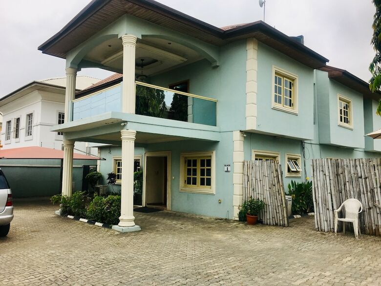 Hotel Topaz Luxury Suites & Apartments