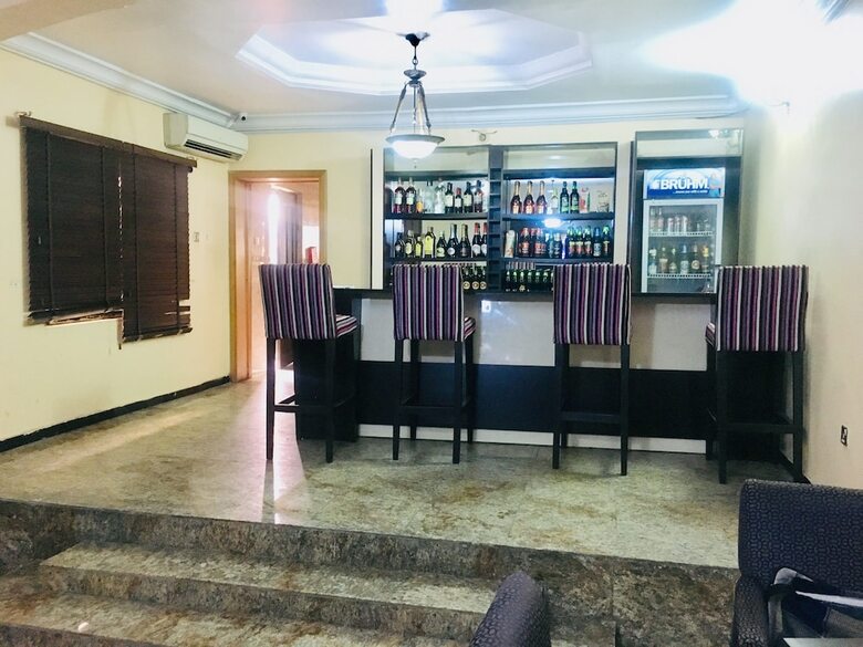 Hotel Topaz Luxury Suites & Apartments