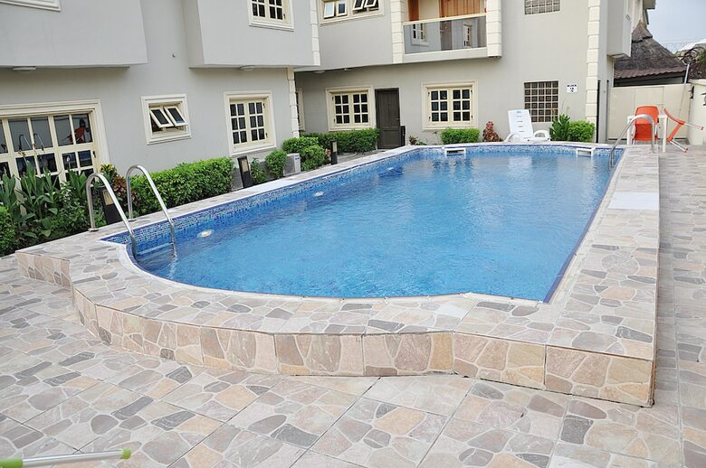 Hotel Topaz Luxury Suites & Apartments