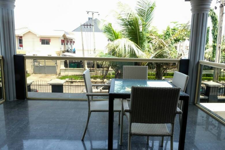 Hotel Topaz Luxury Suites & Apartments