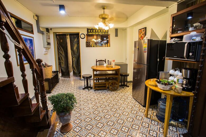 Hostal Baan Gaysorn Hostel